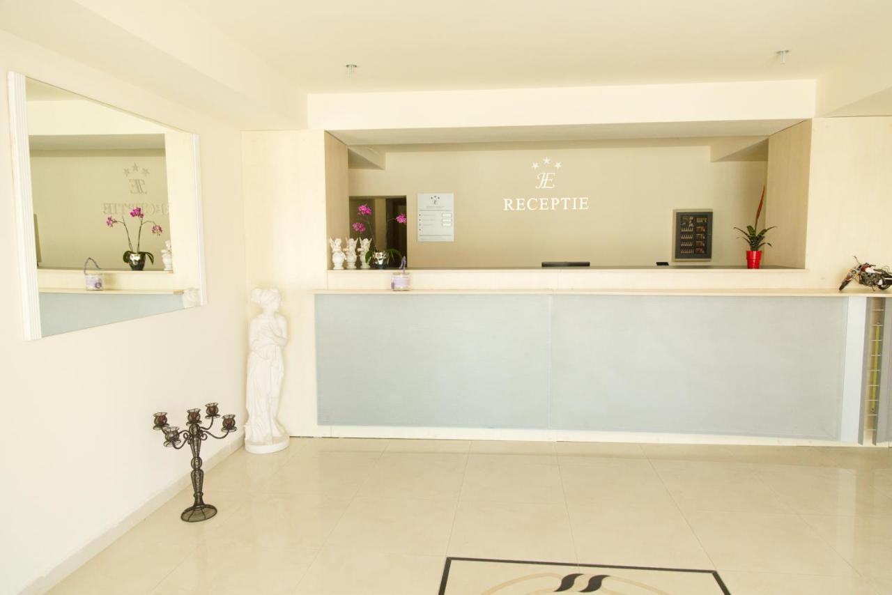 Eden Aparthotel Timişoara Buitenkant foto
