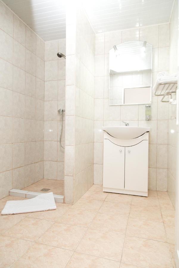 Eden Aparthotel Timişoara Buitenkant foto